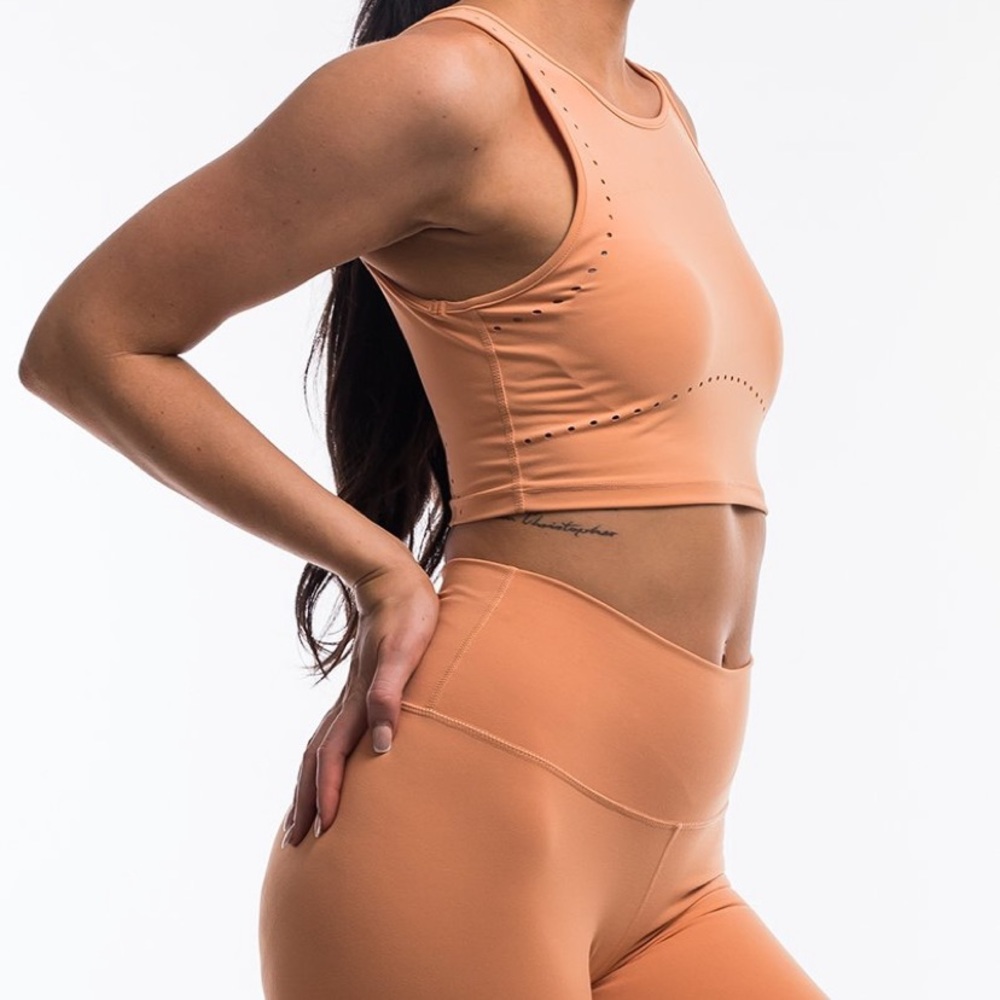 NWOT ECHT PEACH WORKOUT CROP TOP/LEGGINGS Sz XS